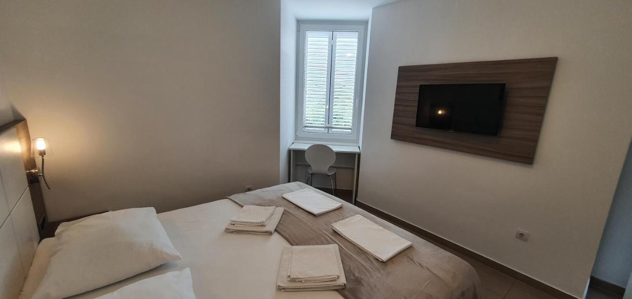 Apartments Lofiel Novalja Extérieur photo