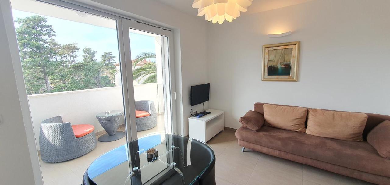 Apartments Lofiel Novalja Extérieur photo