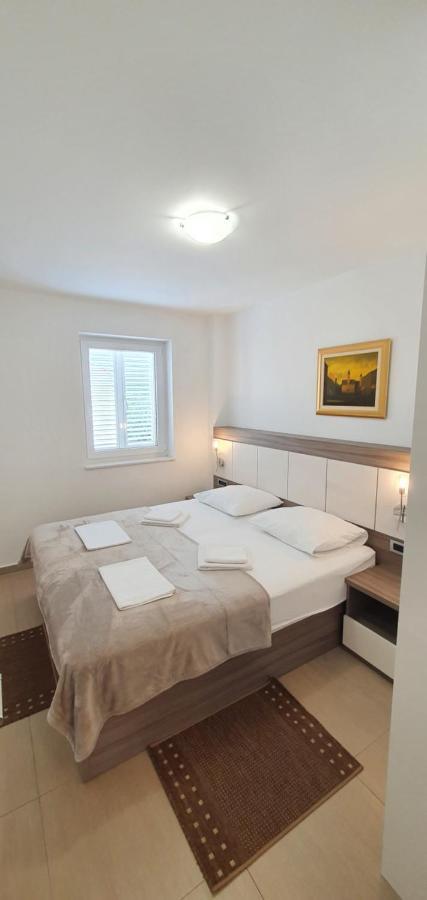 Apartments Lofiel Novalja Extérieur photo