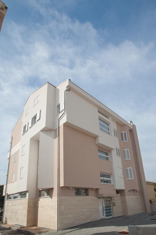 Apartments Lofiel Novalja Extérieur photo