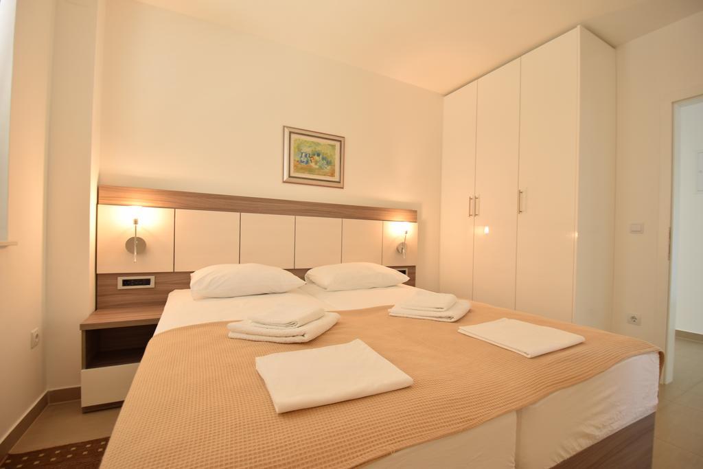 Apartments Lofiel Novalja Extérieur photo