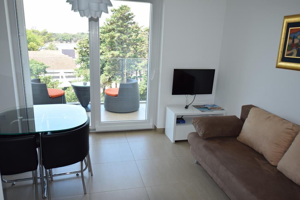 Apartments Lofiel Novalja Extérieur photo