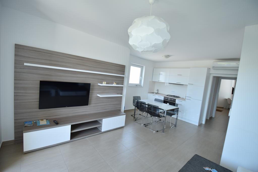 Apartments Lofiel Novalja Extérieur photo